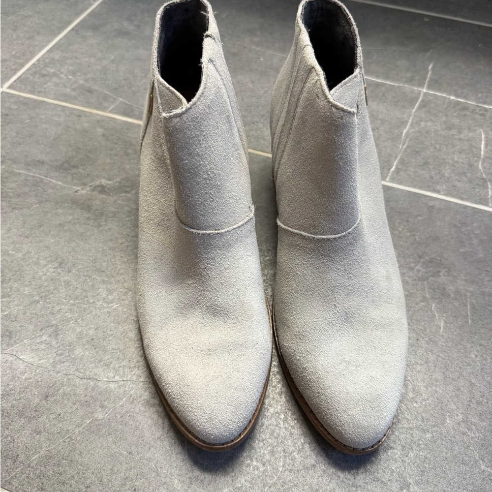 Toms Gray Suede Boots